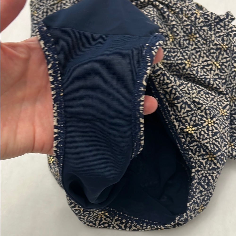 Elegant Navy Patterned One Piece Swimsuit 🩱 - Picture 5 of 6